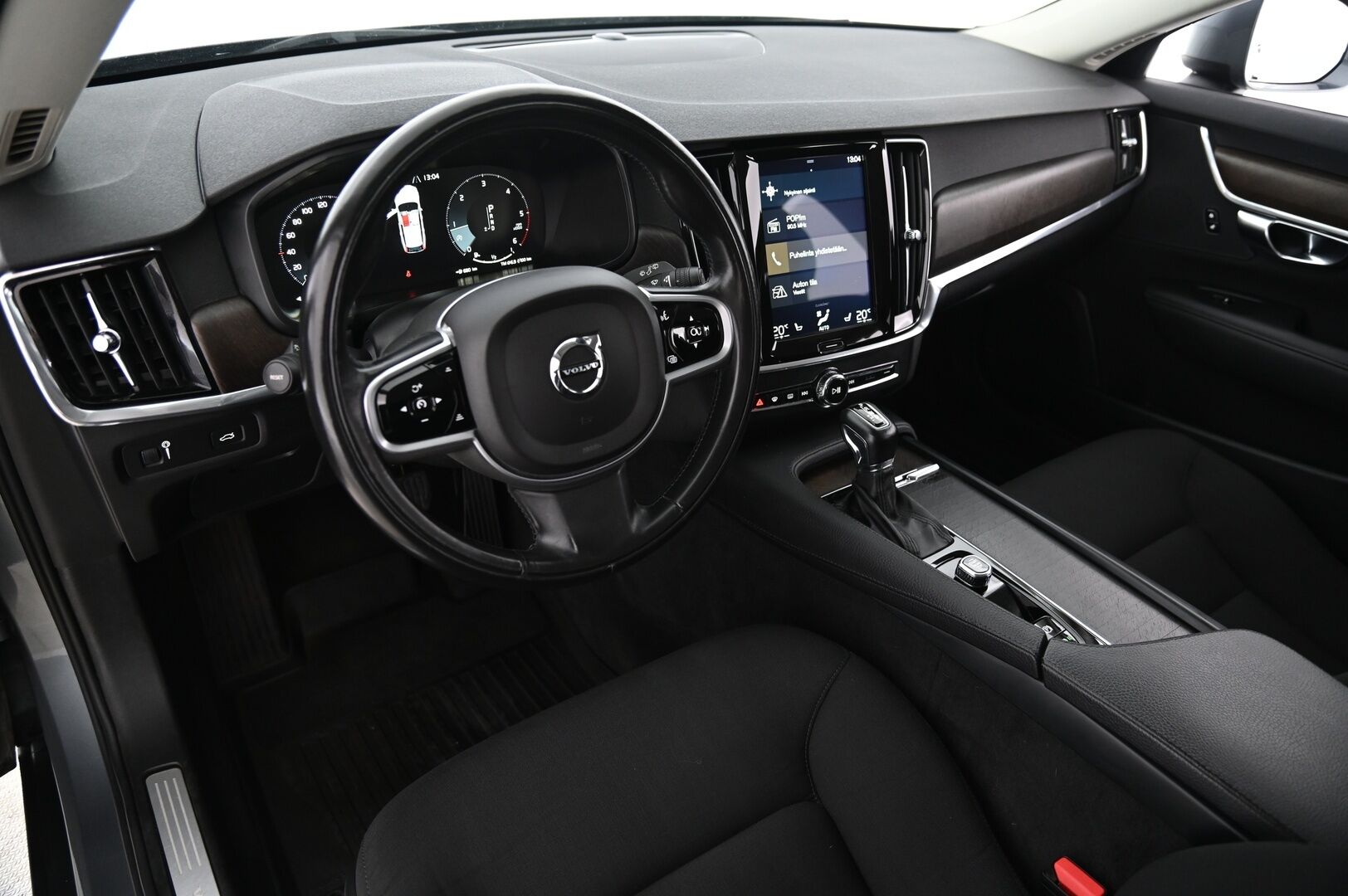 Volvo V90 Cross Country 2019 D4 AWD Plus aut **ACC / Koukku / Navi / Kessy** - *Juuri saapunut / Digimittaristo / VOC / LED-Valot / 2X Renkaat*