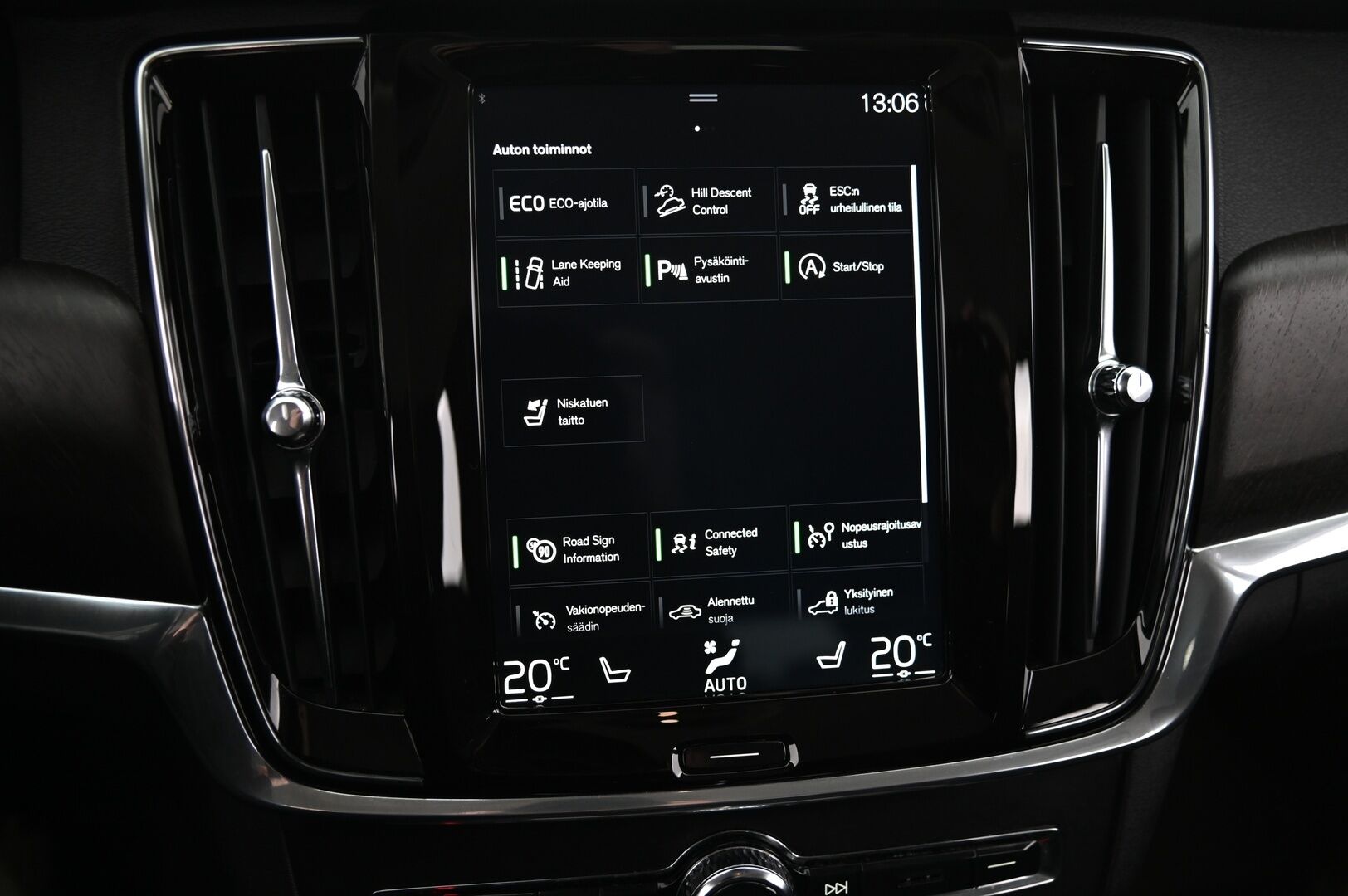 Volvo V90 Cross Country 2019 D4 AWD Plus aut **ACC / Koukku / Navi / Kessy** - *Juuri saapunut / Digimittaristo / VOC / LED-Valot / 2X Renkaat*