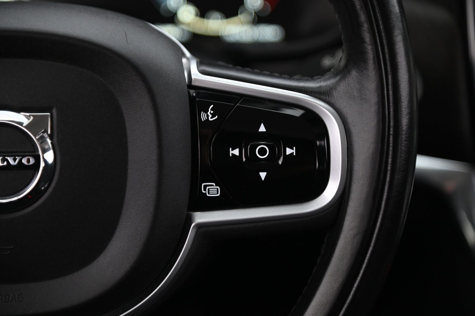 Volvo V90 Cross Country 2019 D4 AWD Plus aut **ACC / Koukku / Navi / Kessy** - *Juuri saapunut / Digimittaristo / VOC / LED-Valot / 2X Renkaat*