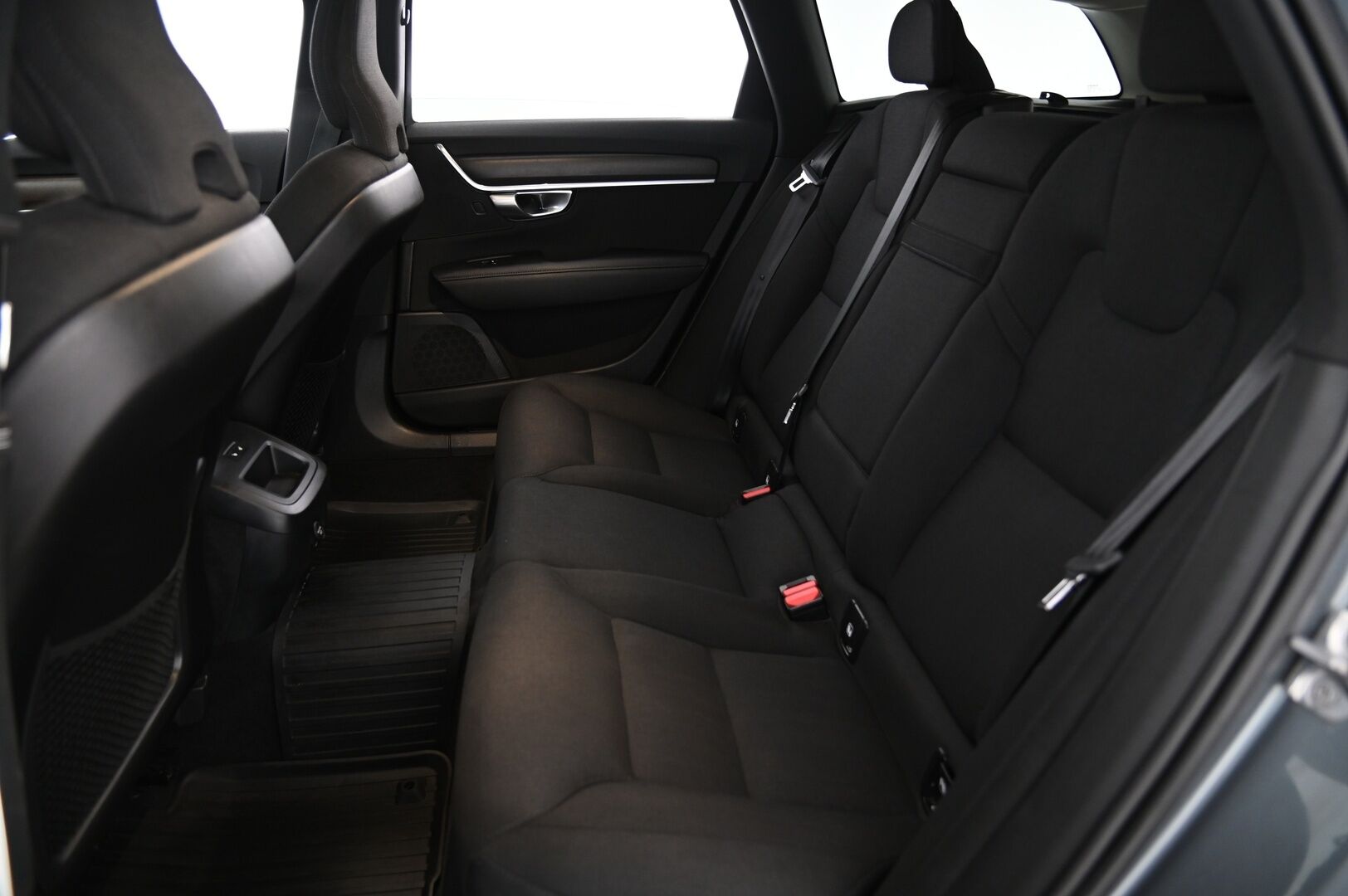 Volvo V90 Cross Country 2019 D4 AWD Plus aut **ACC / Koukku / Navi / Kessy** - *Juuri saapunut / Digimittaristo / VOC / LED-Valot / 2X Renkaat*