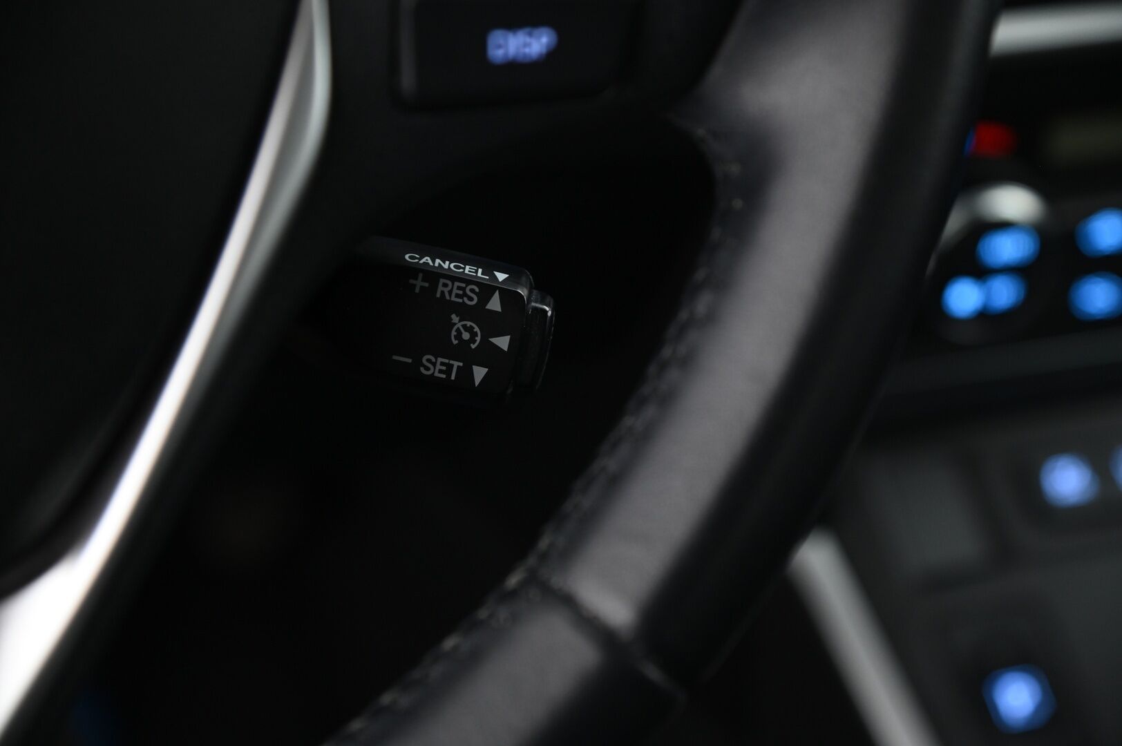 TOYOTA AURIS 2014 1,8 Hybrid Premium - / P.kamera / Vakkari / Ajettu vain 69tkm / Tämä on löytö /