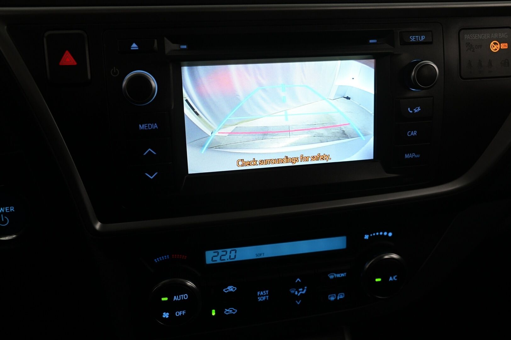 TOYOTA AURIS 2014 1,8 Hybrid Premium - / P.kamera / Vakkari / Ajettu vain 69tkm / Tämä on löytö /