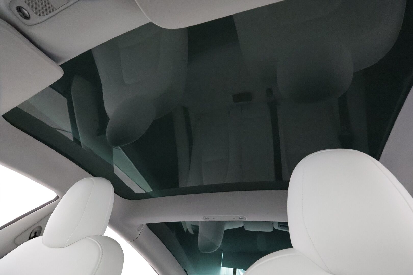 Tesla Model 3 2023 Standard Range Plus **Lasikatto / ILP / ACC / Matrix-LED / P.kamera / Muistipenkki / Navi / Kaistavahti / Keyless** - 3,99 % KORKOTARJOUS TÄHÄN AUTOON 14.9. ASTI! - 1-om Suomi-auto / 2x Latauskaapelit / Kahdet Renkaat / Akku kuntotarkastettu
