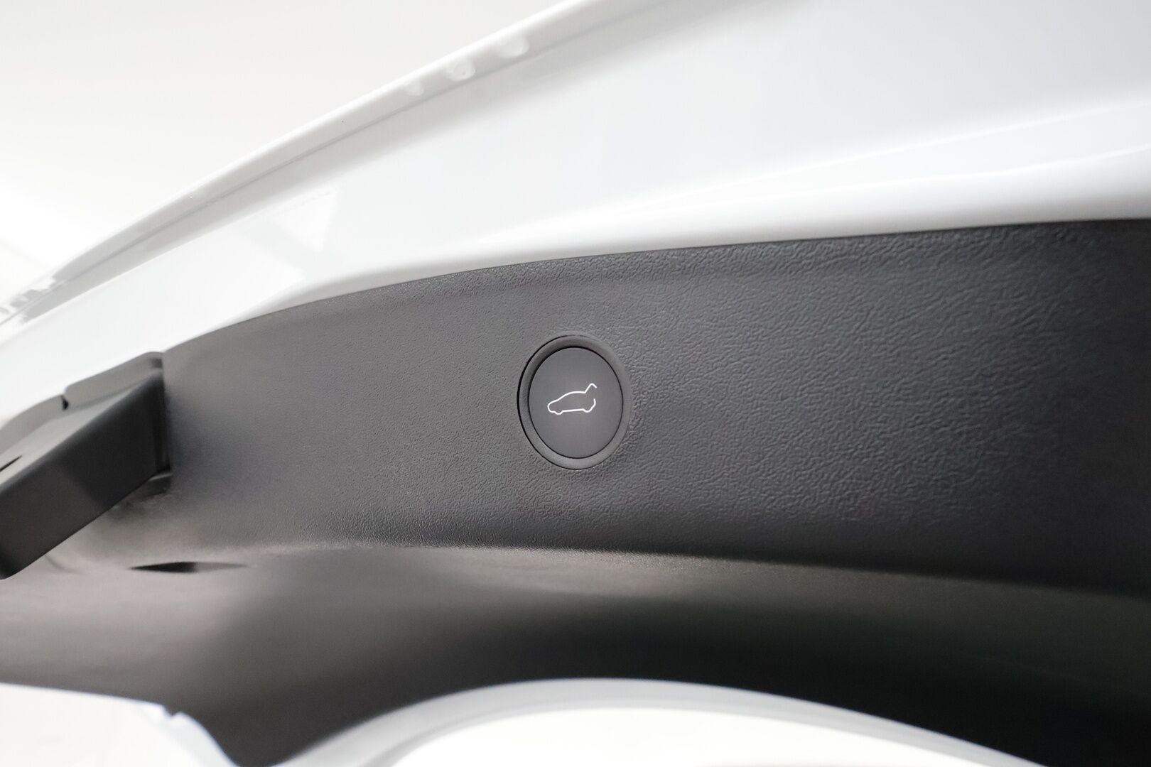 Tesla Model 3 2023 Standard Range Plus **Lasikatto / ILP / ACC / Matrix-LED / P.kamera / Muistipenkki / Navi / Kaistavahti / Keyless** - 3,99 % KORKOTARJOUS TÄHÄN AUTOON 14.9. ASTI! - 1-om Suomi-auto / 2x Latauskaapelit / Kahdet Renkaat / Akku kuntotarkastettu