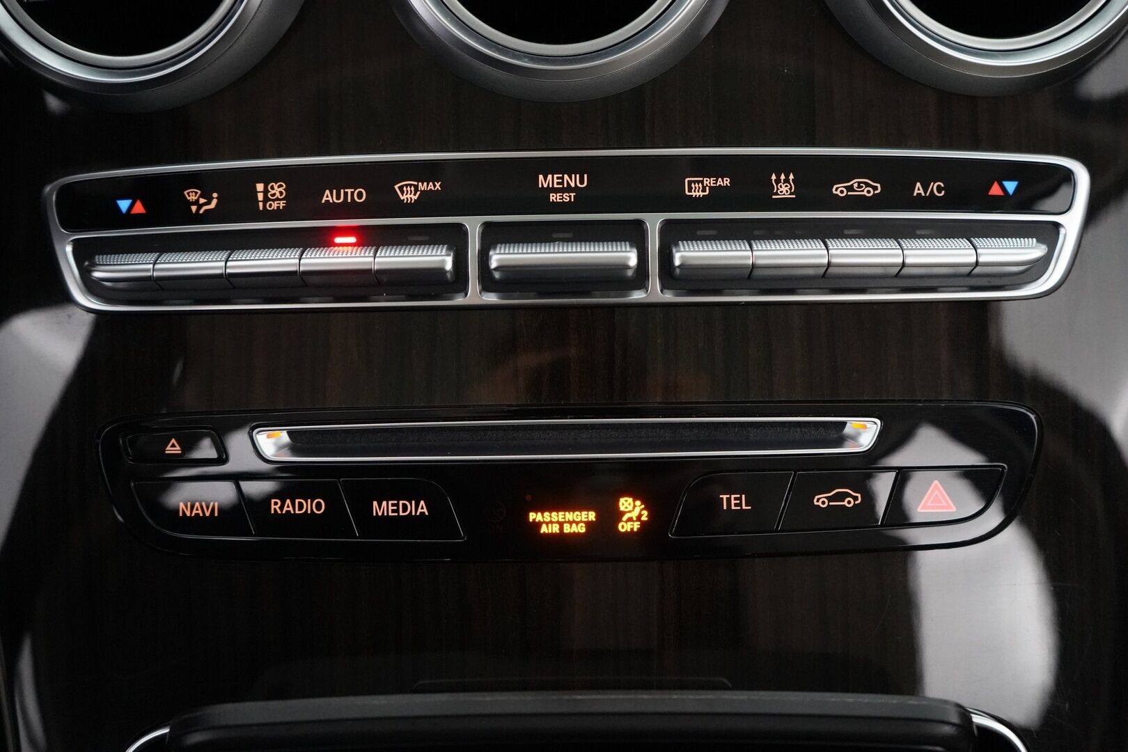 Mercedes-Benz GLC 2018 350 e 4Matic A Premium Business AMG *Panorama / Burmester / Sporttinahat / Koukku / Vakkari / Tutkat * - Suomi auto / Kahdet renkaat alumiinivantein / Viimeisin huolto 7/25