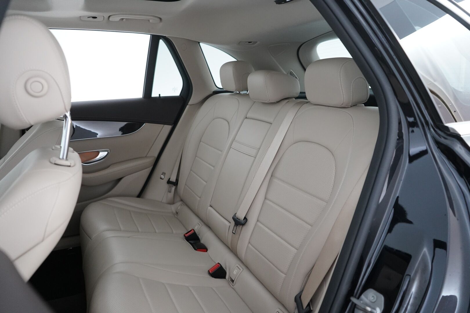 Mercedes-Benz GLC 2018 350 e 4Matic A Premium Business AMG *Panorama / Burmester / Sporttinahat / Koukku / Vakkari / Tutkat * - Suomi auto / Kahdet renkaat alumiinivantein / Viimeisin huolto 7/25