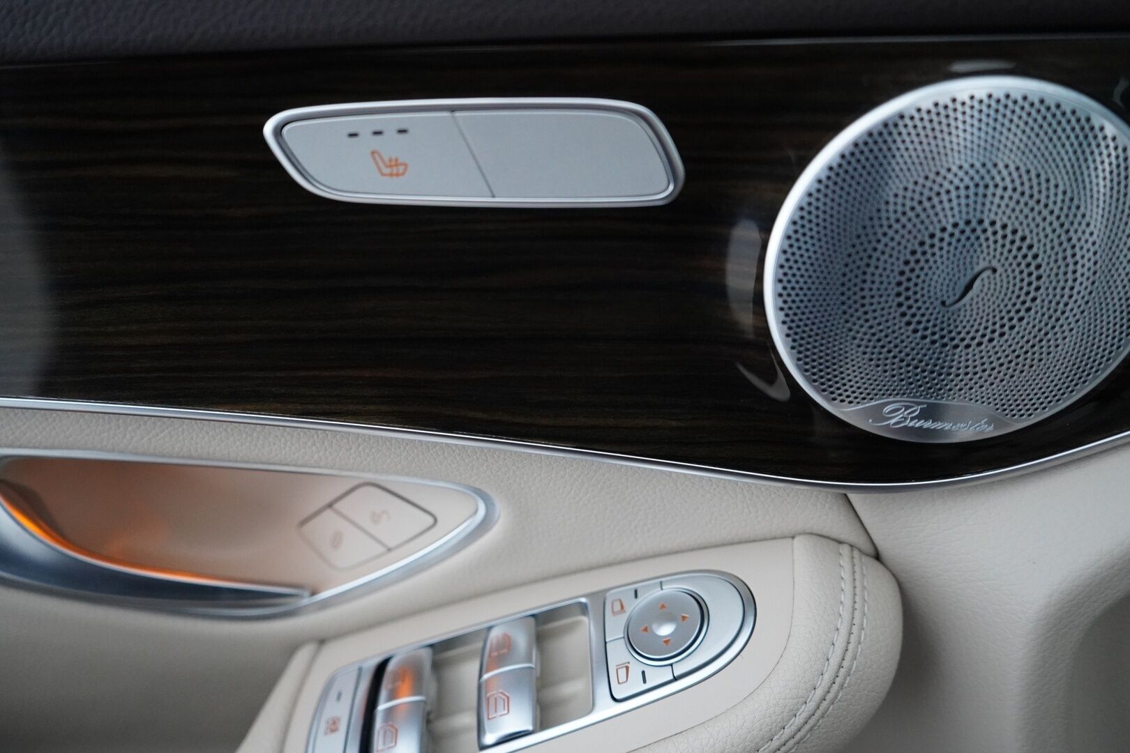 Mercedes-Benz GLC 2018 350 e 4Matic A Premium Business AMG *Panorama / Burmester / Sporttinahat / Koukku / Vakkari / Tutkat * - Suomi auto / Kahdet renkaat alumiinivantein / Viimeisin huolto 7/25