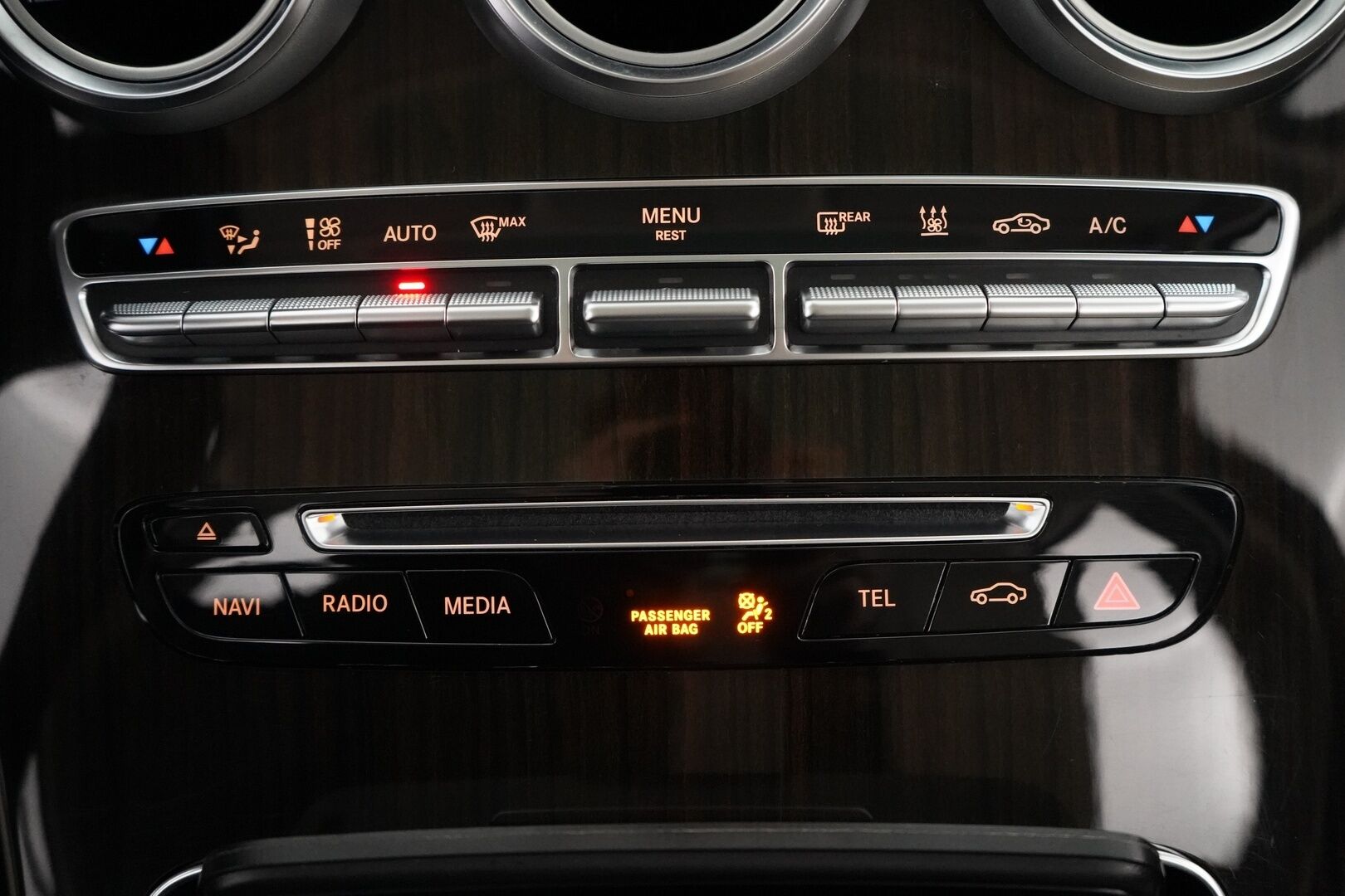 Mercedes-Benz GLC 2018 350 e 4Matic A Premium Business AMG *Panorama / Burmester / Sporttinahat / Koukku / Vakkari / Tutkat * - Suomi auto / Kahdet renkaat alumiinivantein / Viimeisin huolto 7/25