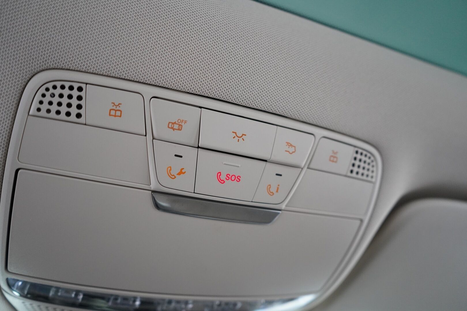 Mercedes-Benz GLC 2018 350 e 4Matic A Premium Business AMG *Panorama / Burmester / Sporttinahat / Koukku / Vakkari / Tutkat * - Suomi auto / Kahdet renkaat alumiinivantein / Viimeisin huolto 7/25