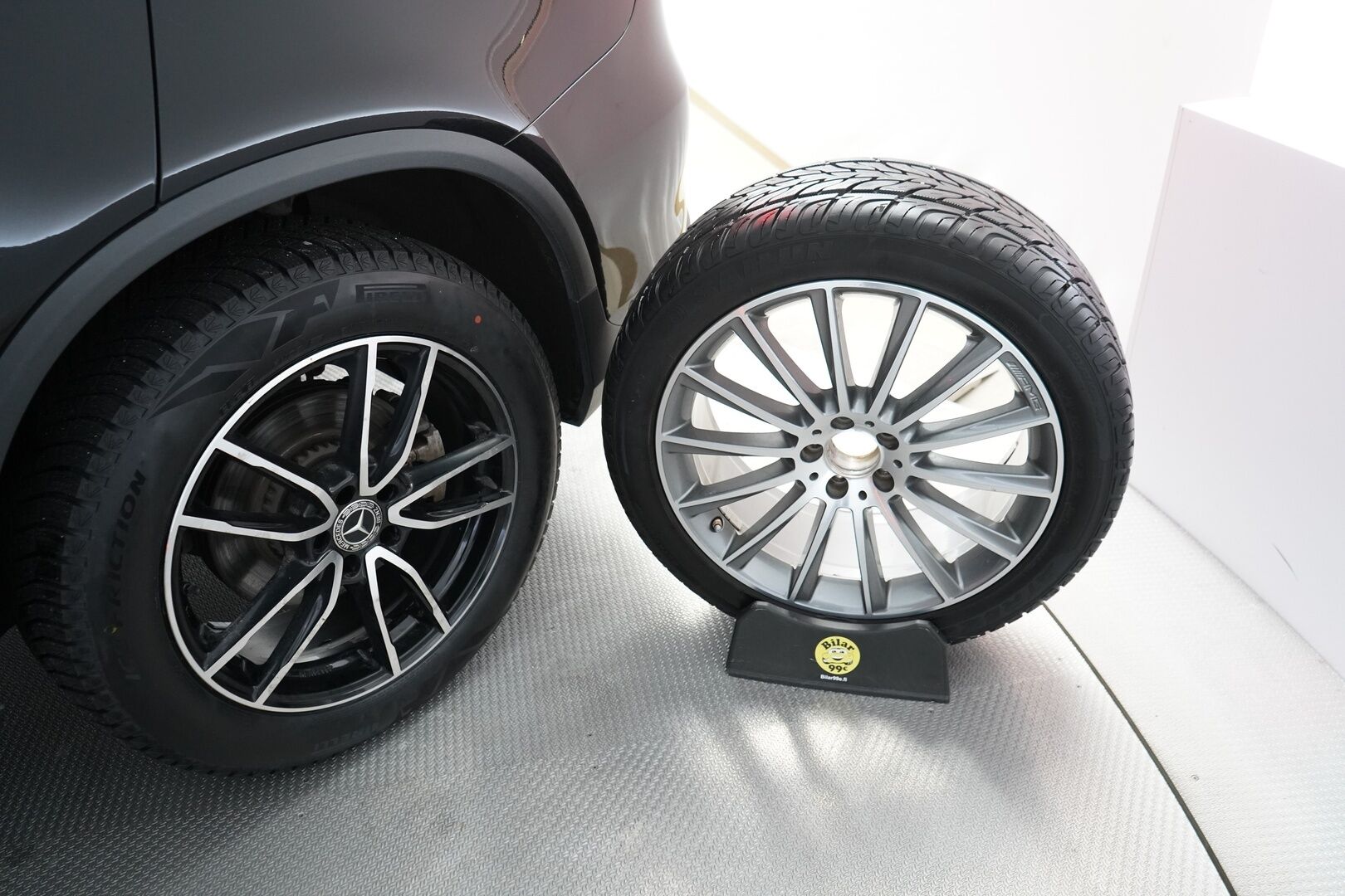 Mercedes-Benz GLC 2018 350 e 4Matic A Premium Business AMG *Panorama / Burmester / Sporttinahat / Koukku / Vakkari / Tutkat * - Suomi auto / Kahdet renkaat alumiinivantein / Viimeisin huolto 7/25