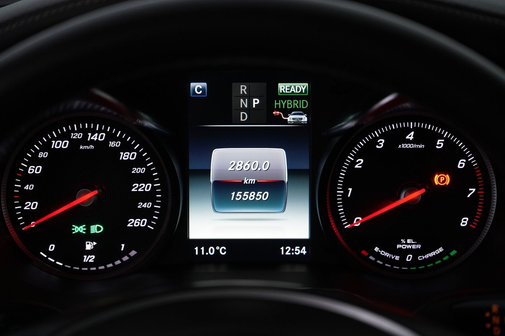 Mercedes-Benz GLC 2018 350 e 4Matic A Premium Business AMG *Panorama / Burmester / Sporttinahat / Koukku / Vakkari / Tutkat * - Suomi auto / Kahdet renkaat alumiinivantein / Viimeisin huolto 7/25