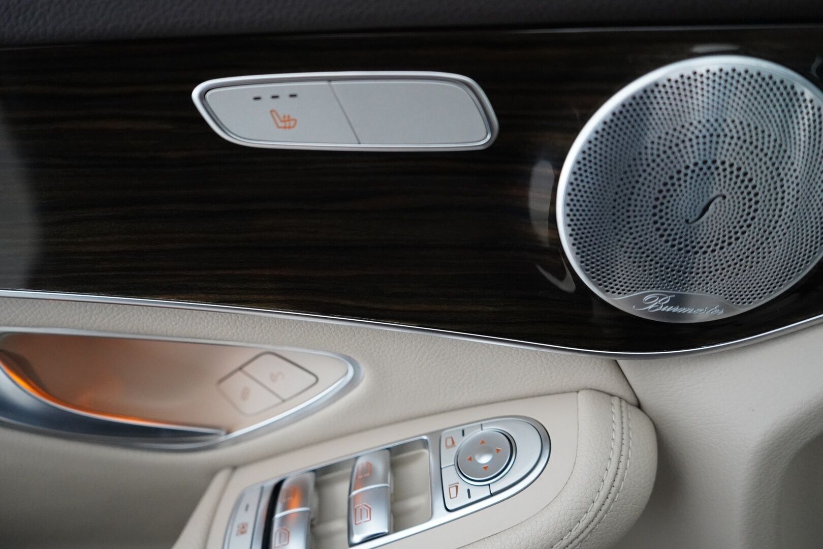 Mercedes-Benz GLC 2018 350 e 4Matic A Premium Business AMG *Panorama / Burmester / Sporttinahat / Koukku / Vakkari / Tutkat * - Suomi auto / Kahdet renkaat alumiinivantein / Viimeisin huolto 7/25