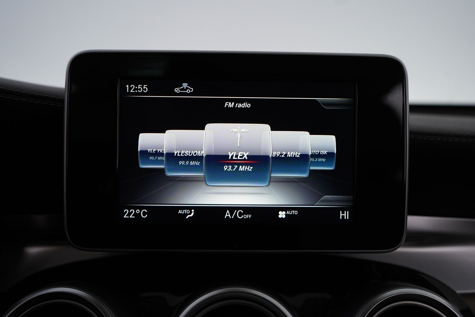 Mercedes-Benz GLC 2018 350 e 4Matic A Premium Business AMG *Panorama / Burmester / Sporttinahat / Koukku / Vakkari / Tutkat * - Suomi auto / Kahdet renkaat alumiinivantein / Viimeisin huolto 7/25