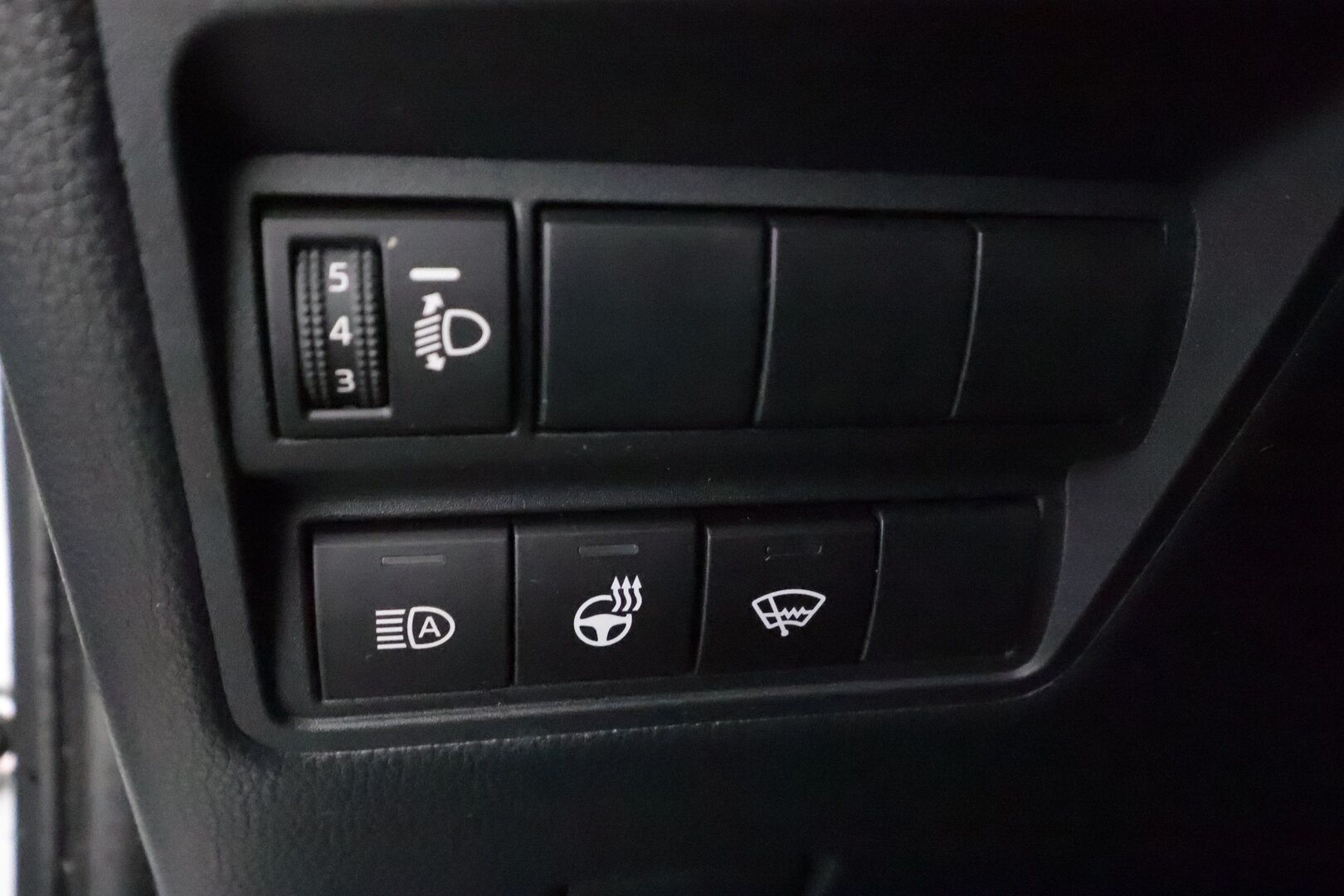 Toyota Yaris Cross 2023 1,5 Hybrid Active - | ACC | Lohko | Koukku | LED | P.kamera | Ratinlämmitys | Apple&Android | 1.Om Suomi-auto | Kahdet Renkaat | Merkkihuollettu |
