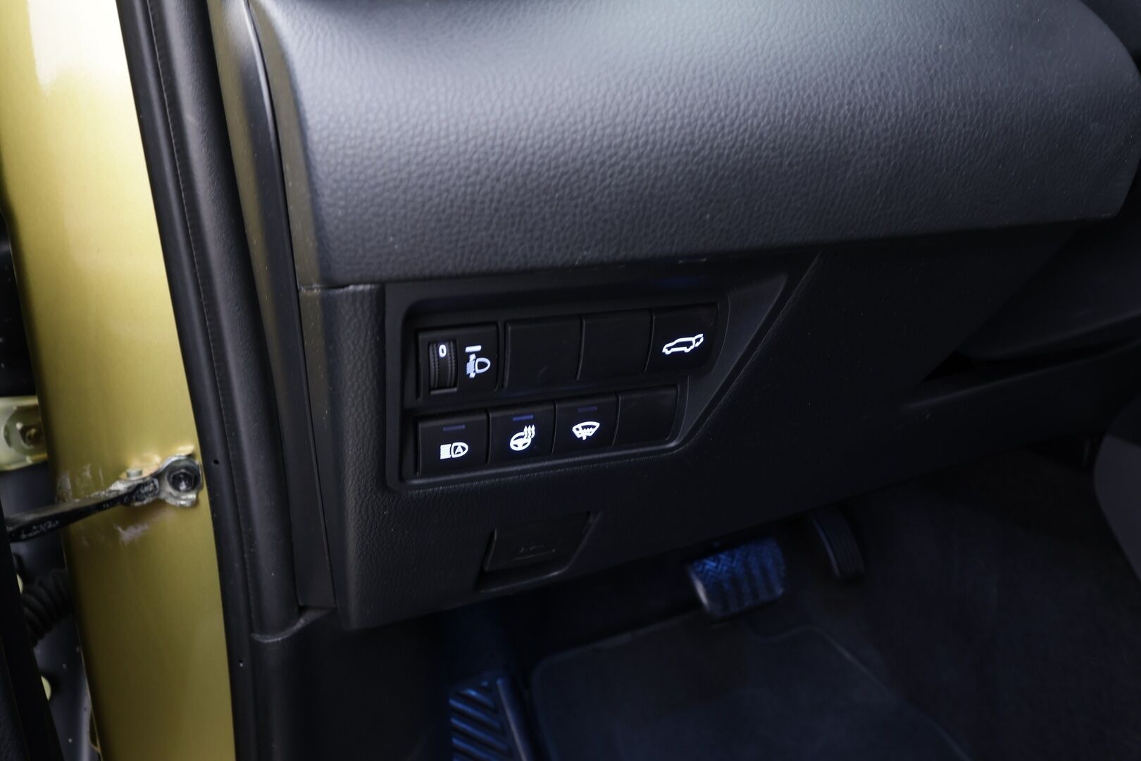 Toyota Yaris Cross 2023 1,5 Hybrid Intense - | ACC | LTA | BSM | P.kamera ja tutkat | LED | Keyless | Sähk. takaluukku | Navi | Lämm. ratti | 2x renkaat aluin | 1-om suomiauto | 