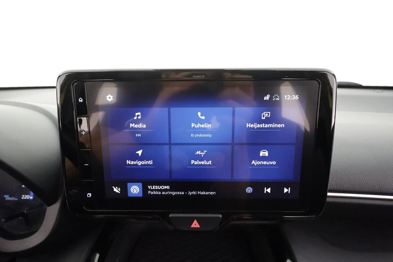 Toyota Yaris Cross 2023 1,5 Hybrid Intense - | ACC | LTA | BSM | P.kamera ja tutkat | LED | Keyless | Sähk. takaluukku | Navi | Lämm. ratti | 2x renkaat aluin | 1-om suomiauto | 