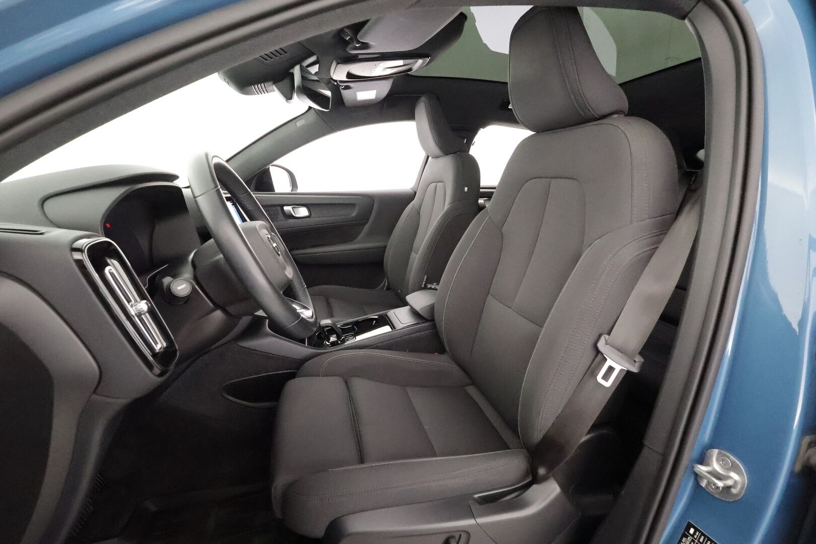 Volvo C40 2023 Recharge Twin Plus aut - 1OM Suomiauto | ILP | Koukku | Adapt.Vakkari | Lasikatto | KeylessGo | Peruutuskamera | High Perf Audio | Muistipenkki | Huippuvarusteet |2x Renkaat Aluvantein!
