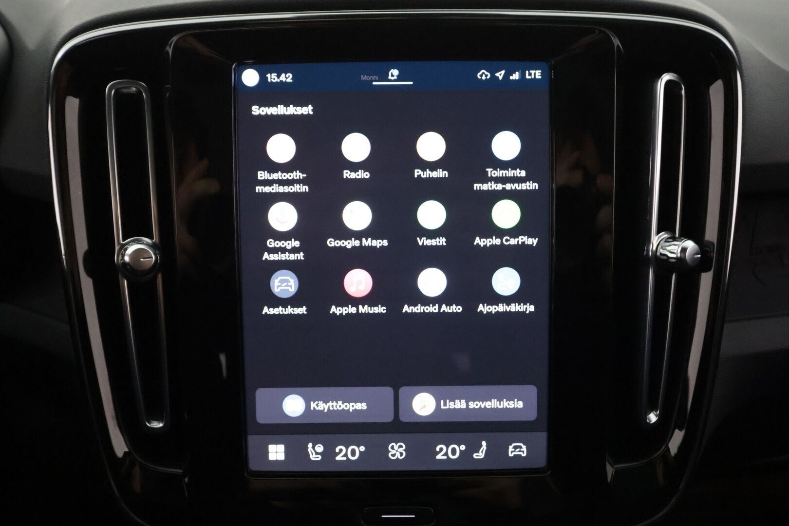 Volvo C40 2023 Recharge Twin Plus aut - 1OM Suomiauto | ILP | Koukku | Adapt.Vakkari | Lasikatto | KeylessGo | Peruutuskamera | High Perf Audio | Muistipenkki | Huippuvarusteet |2x Renkaat Aluvantein!