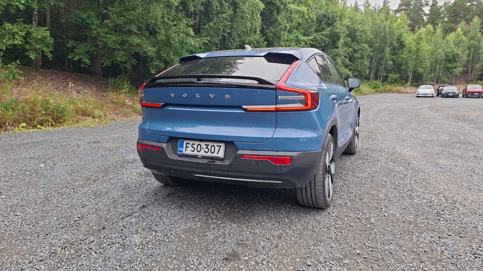 Volvo C40 2023 Recharge Twin Plus aut - | ACC | ILP | Koukku | Lasikatto | High Performance audio | Muistipenkki | LED | Sporttipenkit | P.Kamera | Keyless | Apple&Android | 1.Om Suomi-auto | Kahdet Renkaat |