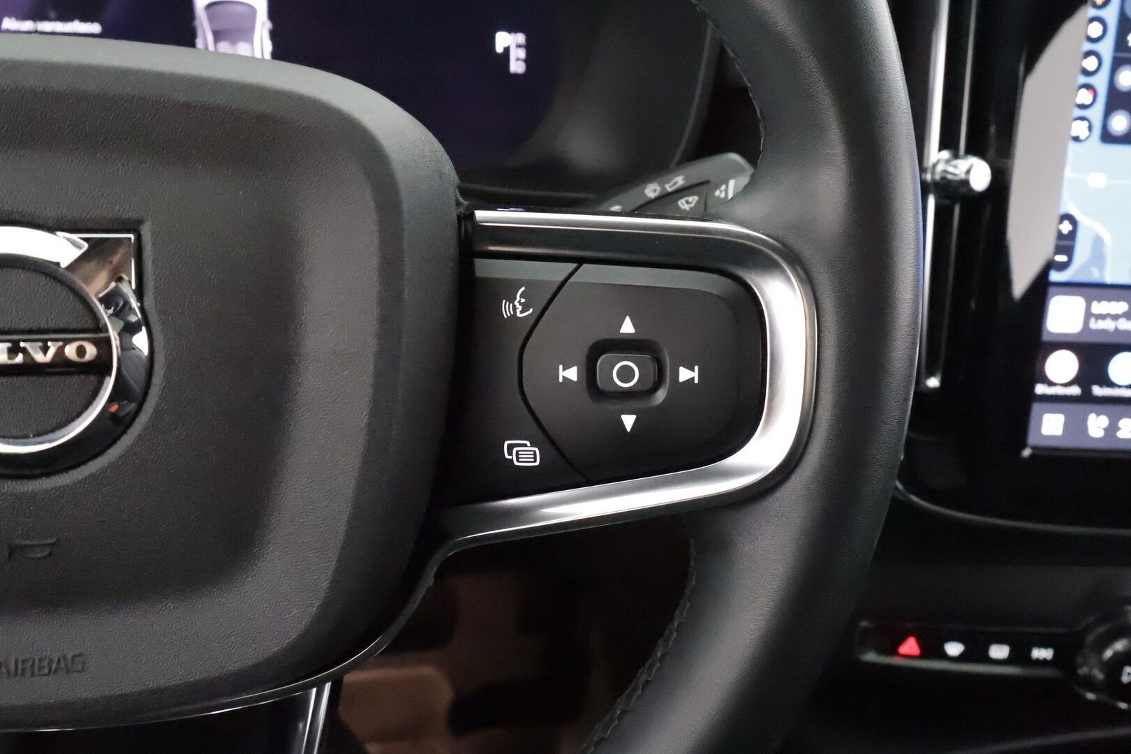 Volvo C40 2023 Recharge Twin Plus aut - 1OM Suomiauto | ILP | Koukku | Adapt.Vakkari | Lasikatto | KeylessGo | Peruutuskamera | High Perf Audio | Muistipenkki | Huippuvarusteet |2x Renkaat Aluvantein!