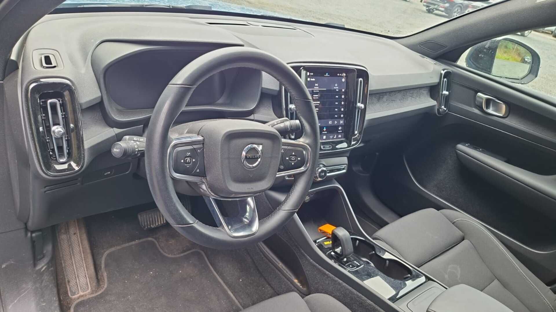 Volvo C40 2023 Recharge Twin Plus aut - | ACC | ILP | Koukku | Lasikatto | High Performance audio | Muistipenkki | LED | Sporttipenkit | P.Kamera | Keyless | Apple&Android | 1.Om Suomi-auto | Kahdet Renkaat |
