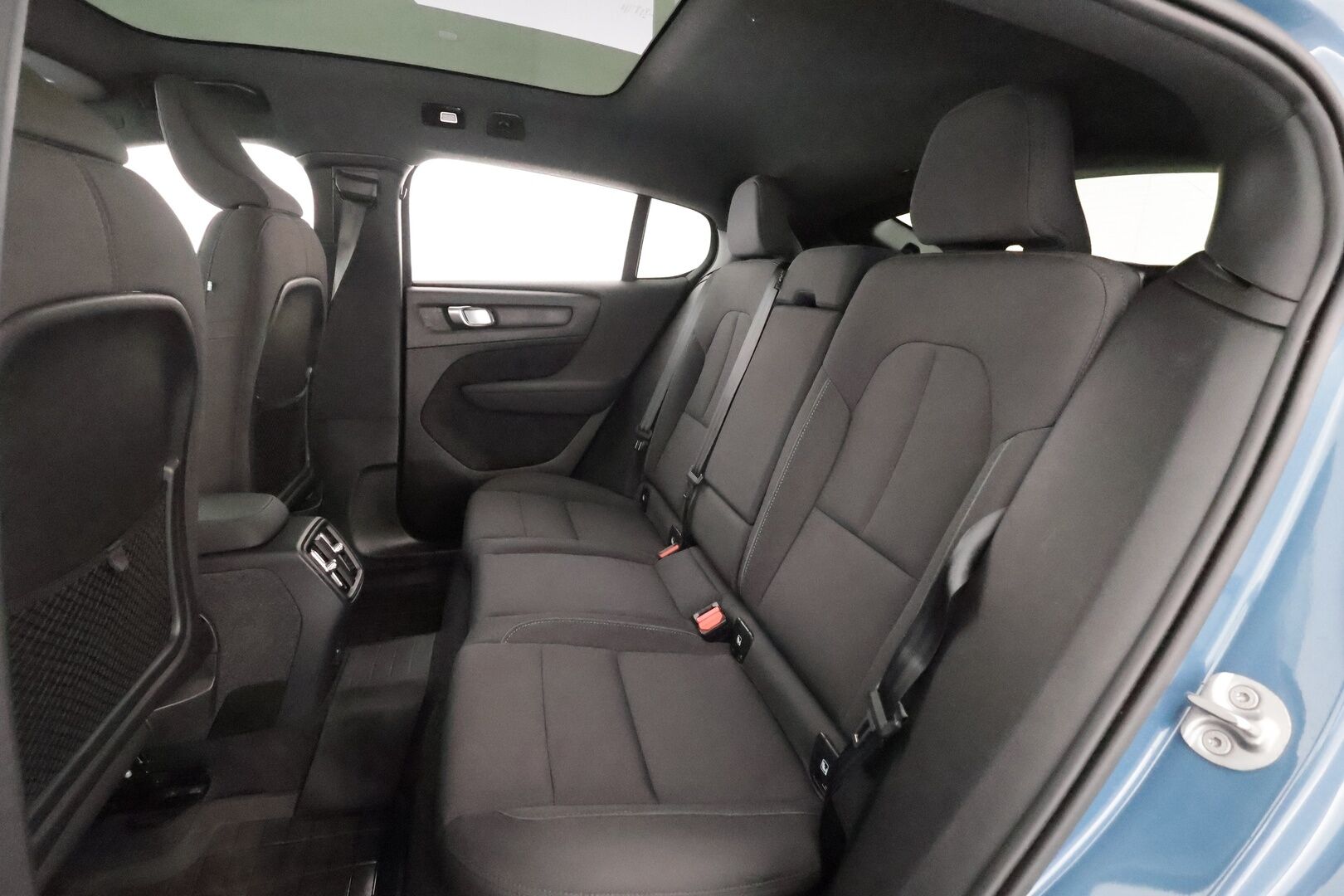 Volvo C40 2023 Recharge Twin Plus aut - 1OM Suomiauto | ILP | Koukku | Adapt.Vakkari | Lasikatto | KeylessGo | Peruutuskamera | High Perf Audio | Muistipenkki | Huippuvarusteet |2x Renkaat Aluvantein!