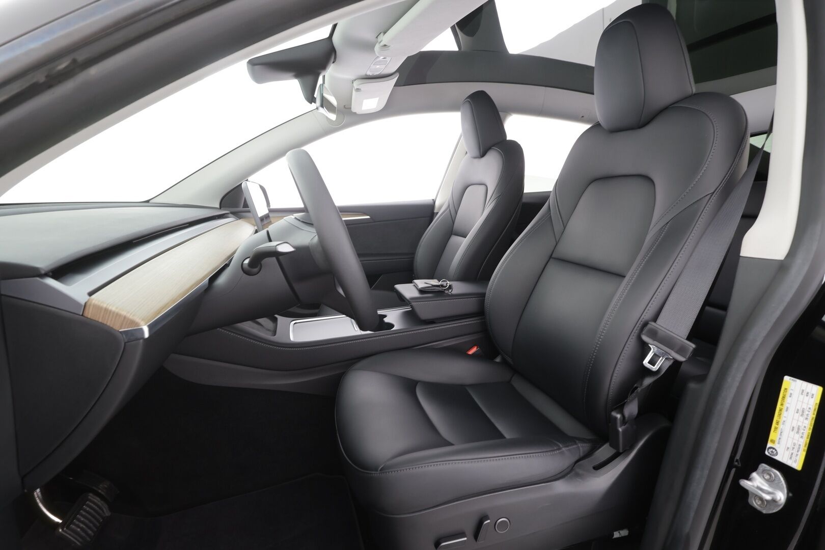 Tesla Model Y 2022 Long Range - | ACC | ILP | Koukku | Ryzen | Matrix | Lasikatto | Premium Audio | Nahat | Muistipenkki | P.kamera | 1-om suomiauto | 2x renkaat aluin |