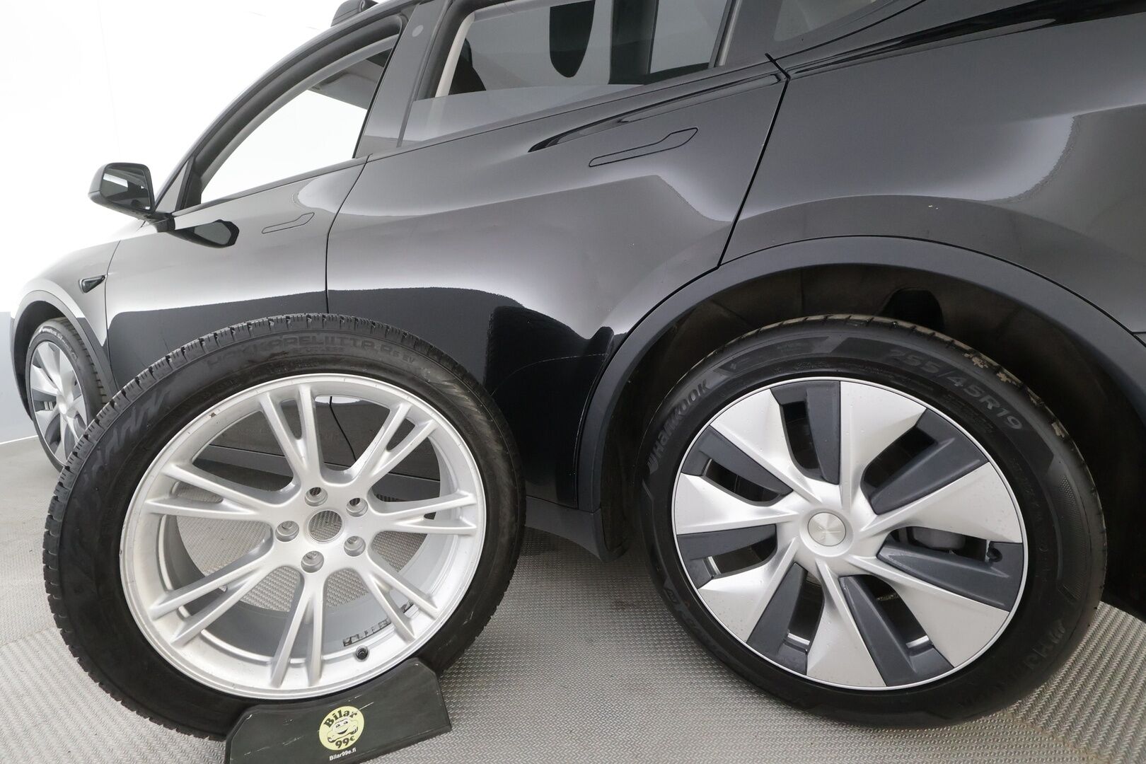 Tesla Model Y 2022 Long Range - | ACC | ILP | Koukku | Ryzen | Matrix | Lasikatto | Premium Audio | Nahat | Muistipenkki | P.kamera | 1-om suomiauto | 2x renkaat aluin |