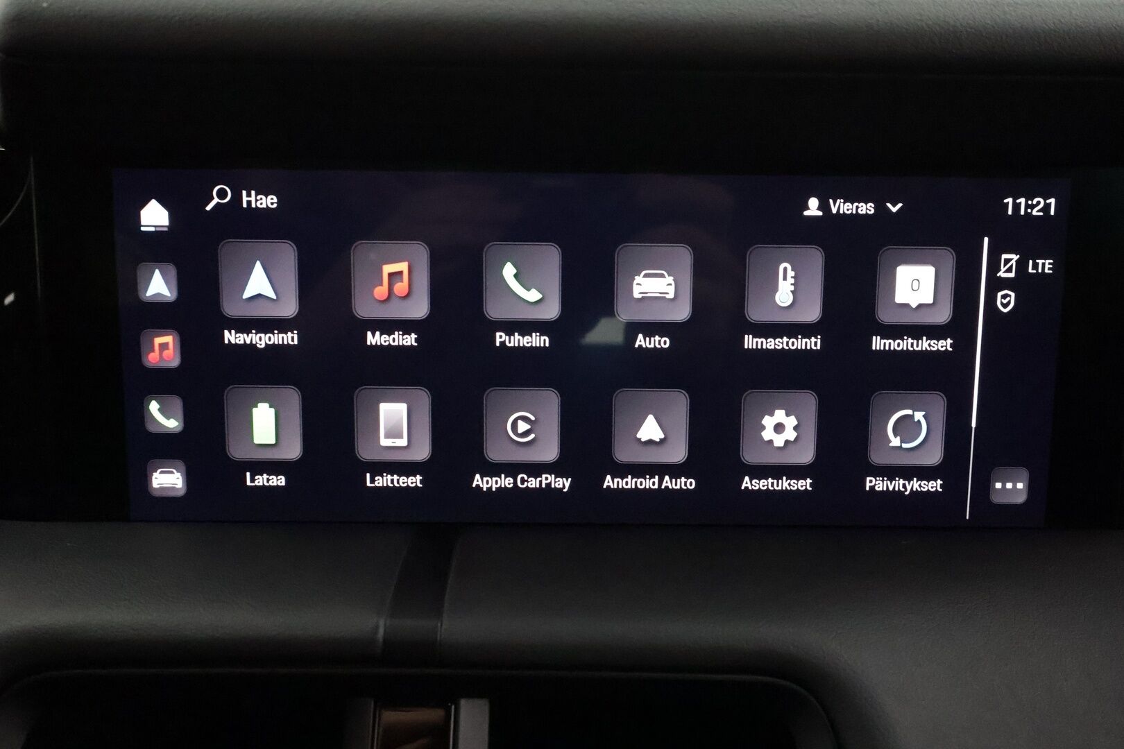 Porsche Taycan 2023 4S Cross Turismo * Lasikatto / ILP / ACC / LED / P.Kamera / Ilma-alusta / Navi / Kaistavahti / Nahkaverhoilu / Keyless * - 1-om Suomi-auto / 2x Latauskaapelit / Merkkihuollettu! - HULLU BLACKWEEK KORKOTARJOUS 2,49%