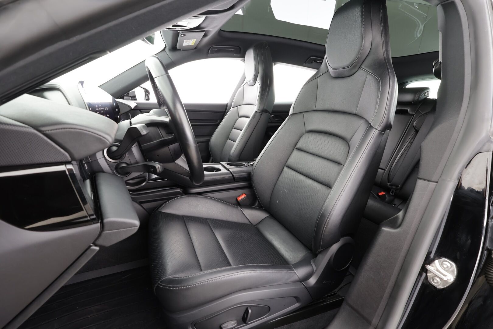 Porsche Taycan 2023 4S Cross Turismo * Lasikatto / ILP / ACC / LED / P.Kamera / Ilma-alusta / Navi / Kaistavahti / Nahkaverhoilu / Keyless * - 1-om Suomi-auto / 2x Latauskaapelit / Merkkihuollettu! - HULLU BLACKWEEK KORKOTARJOUS 2,49%