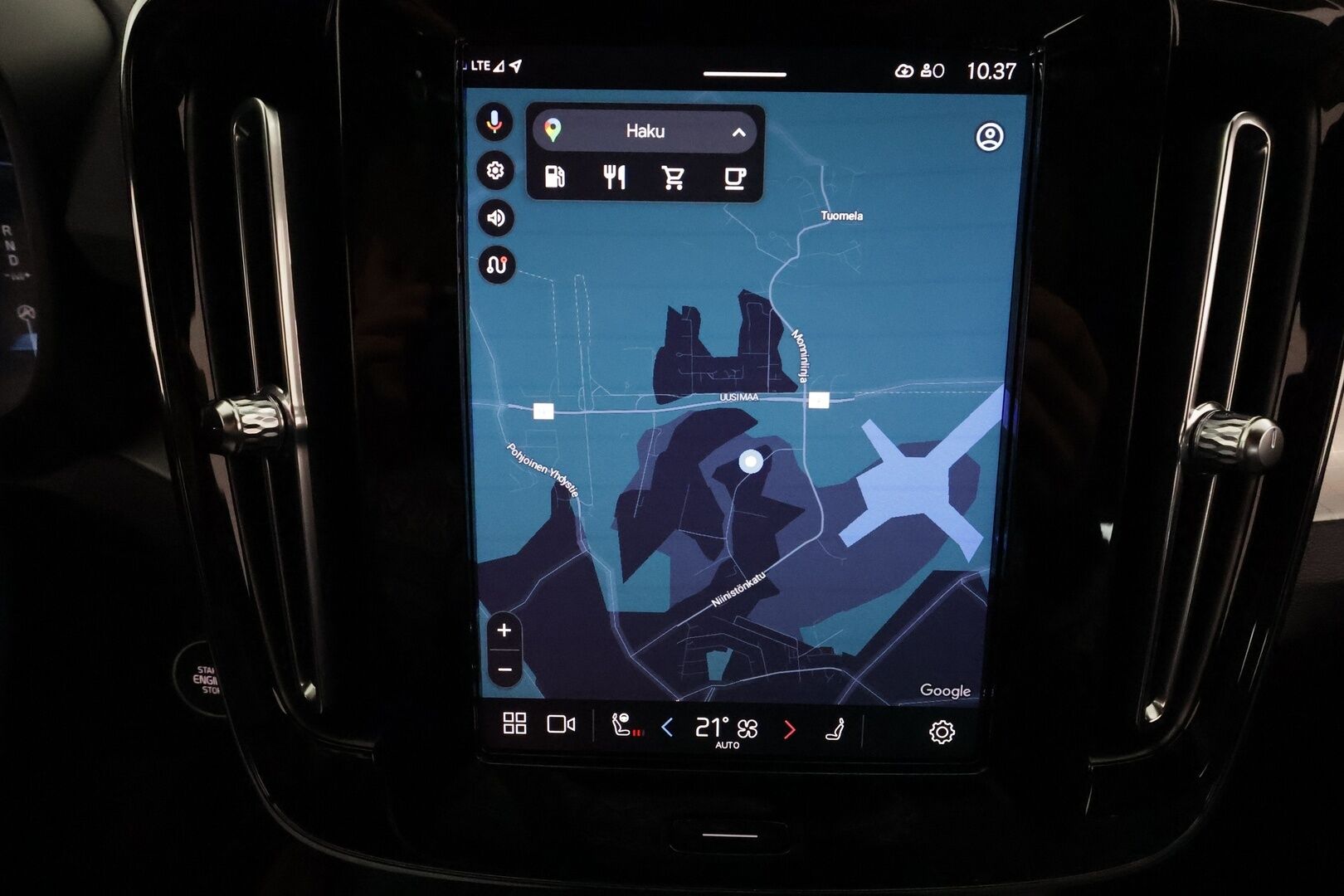 Volvo XC40 2023 B3 MHEV Business Plus Bright Aut **Webasto / ACC / LED / H&K / 360° / Sportpenkki Muistilla / Google Maps / Keyless** - 1-om Suomi-auto / Kahdet Renkaat / Merkkihuollettu!