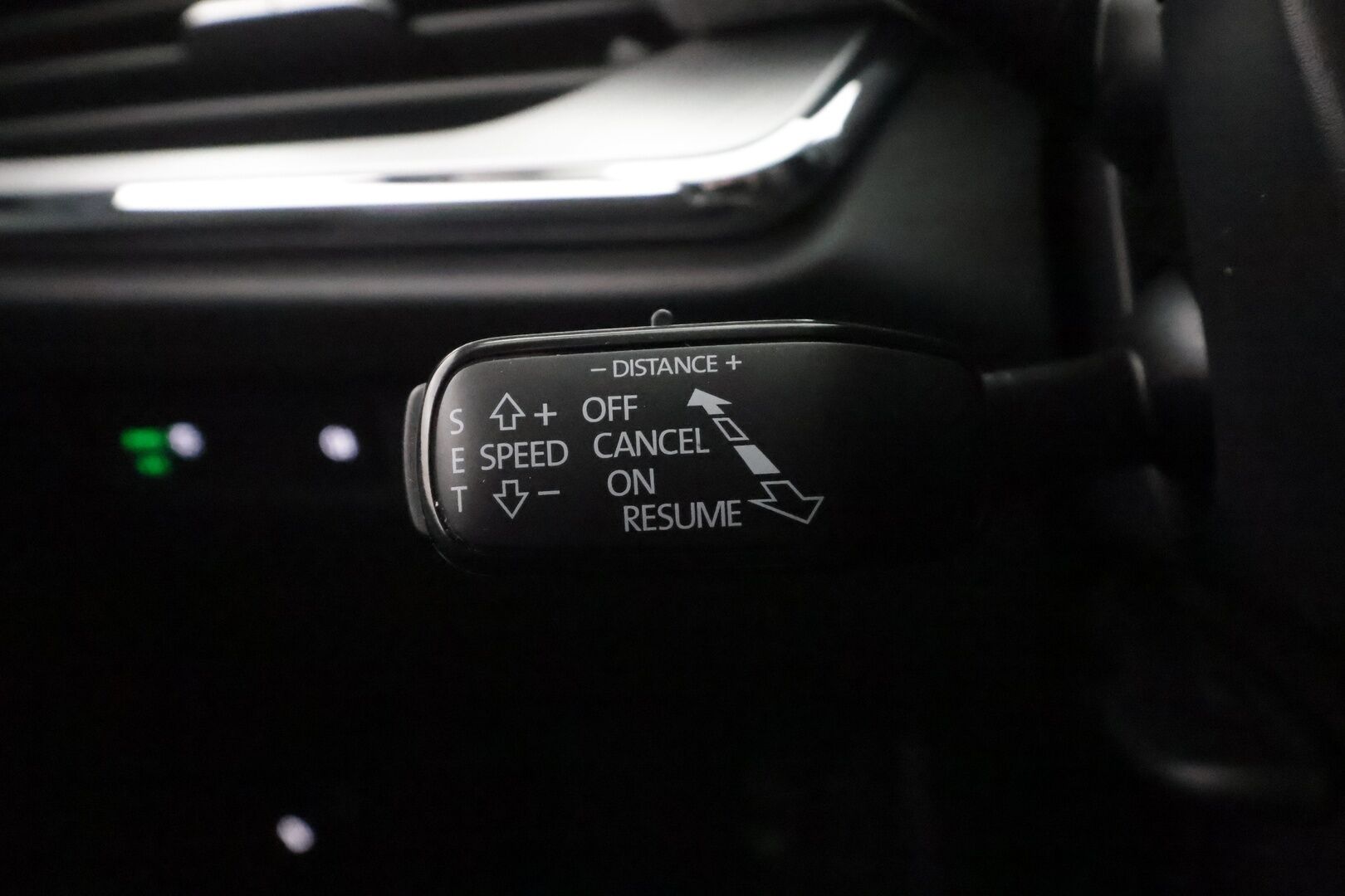 Skoda Enyaq 2022 80 iV - | ACC | ILP | Koukku | Puolinahat | Keyless | P.kamera | Side Assist | Lane Assist | Sähk. takaluukku | Lämm. ratti | LED | Ambient Light | 