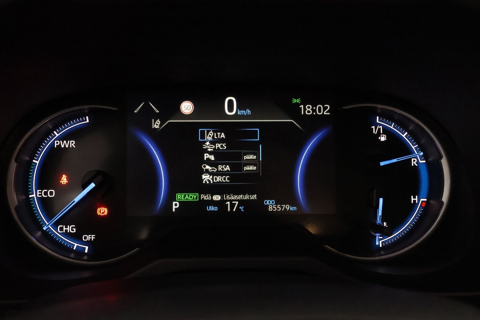 Toyota RAV4 2022 2,5 Hybrid 2022 Edition - 3,99 % KORKOTARJOUS TÄHÄN AUTOON - 1Om Suomiauto / Adapt.Vakkari / Peruutuskamera / LED / Vetokoukku / Lämmitettävä Tuulilasi / Ratinlämmitys / Lohko & Sisäp. / Hyvät varusteet!