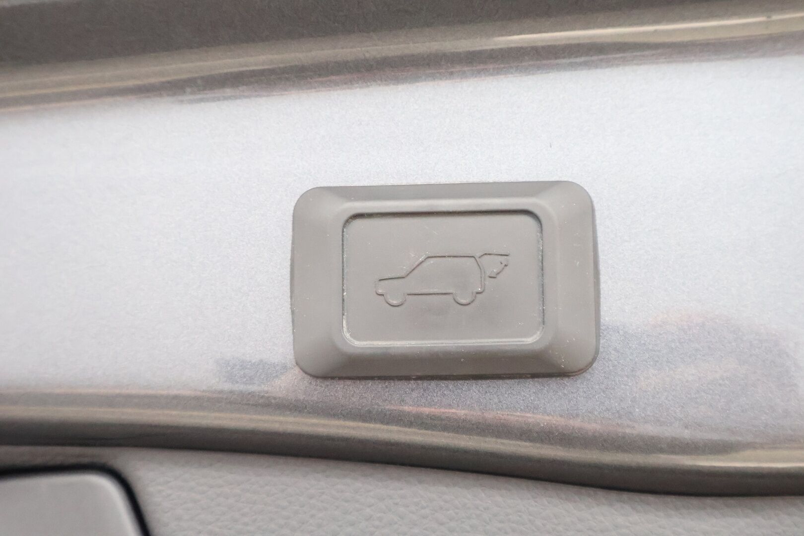 Toyota RAV4 2022 2,5 Hybrid 2022 Edition - 3,99 % KORKOTARJOUS TÄHÄN AUTOON - 1Om Suomiauto / Adapt.Vakkari / Peruutuskamera / LED / Vetokoukku / Lämmitettävä Tuulilasi / Ratinlämmitys / Lohko & Sisäp. / Hyvät varusteet!