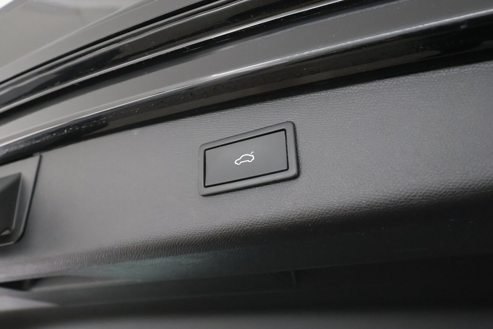 Seat Leon 2023 1,5 eTSI 150 Hybrid FR DSG * Webasto / ACC / LED / P.tutkat / Digimittaristo / Kaistavahti / Navi / Keyless * - 1-om Suomi-auto / Kahdet renkaat aluvanteilla / Merkkihuollot 