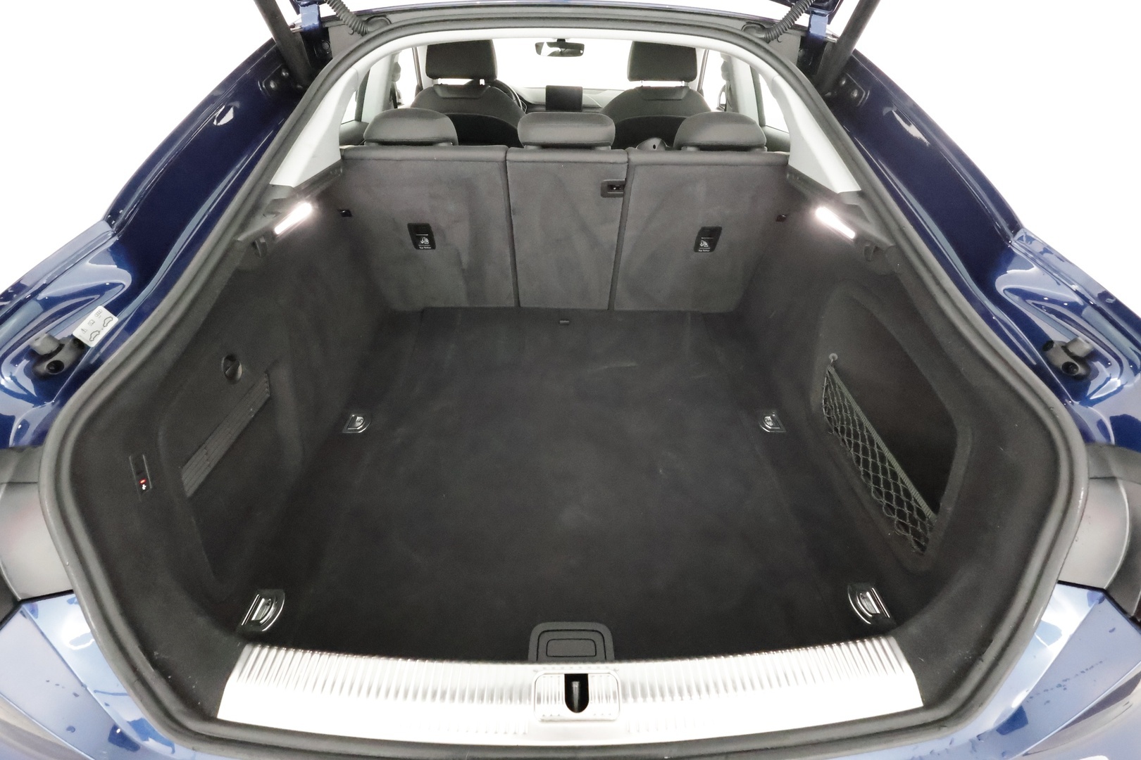 Audi A5 2017 Sportback Business Sport 2,0 TFSI 185 kW quattro S tronic * Vakkari / P.tutkat / Matrix LED / Koukku / Webasto * - Lasikattoluukku / Kahdet renkaat aluvanteilla - HULLUT JOULUT KORKOTARJOUS 2,49% 