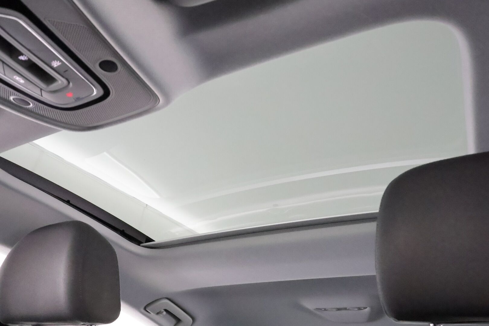 Audi A5 2017 Sportback Business Sport 2,0 TFSI 185 kW quattro S tronic * Vakkari / P.tutkat / Matrix LED / Koukku / Webasto * - Lasikattoluukku / Kahdet renkaat aluvanteilla - HULLUT JOULUT KORKOTARJOUS 2,49% 