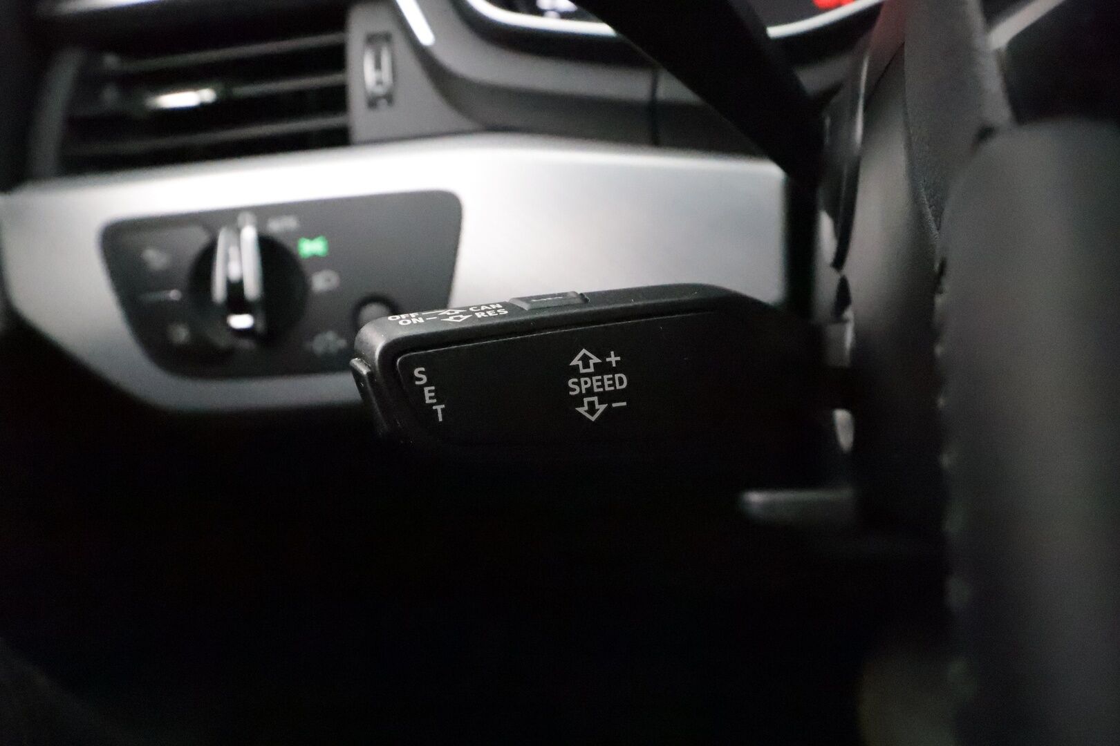 Audi A5 2017 Sportback Business Sport 2,0 TFSI 185 kW quattro S tronic * Vakkari / P.tutkat / Matrix LED / Koukku / Webasto * - Lasikattoluukku / Kahdet renkaat aluvanteilla - HULLUT JOULUT KORKOTARJOUS 2,49% 