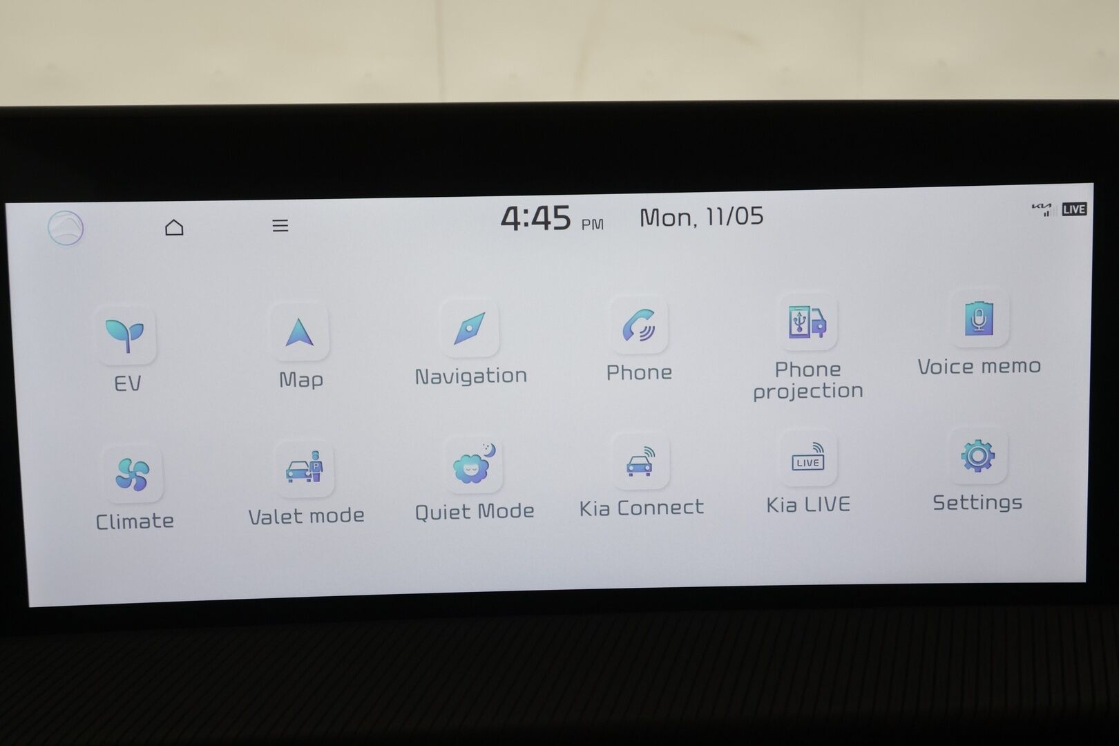 KIA EV6 2023 GT-Line AWD 77 kWh 325 hv - | ACC | ILP | Koukku | Adapt.LED | 360° | Muistipenkki | Meridian | Ilmastoidut penkit | Navi | HUD | Keyless | Kahdet renkaat aluvanteilla | Merkkihuollettu |