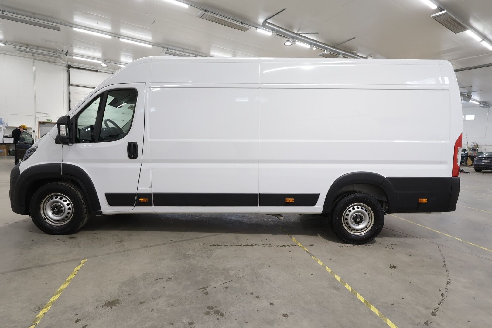 FIAT DUCATO 2024 L4H2 180hv - ALV | Facelift | Vakkari | LED | P.Kamera | Kaistavahti | Bluetooth