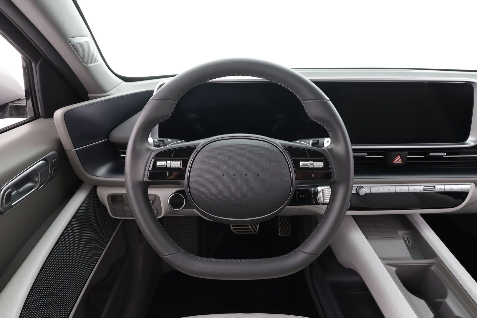 Hyundai IONIQ 6 2024 77 kWh 229 hv Ultimate - ACC | ILP | HUD | 360° | Ilm. relax nahat | Muistipenkki | BOSE | Matrix | HDA | BSM | V2L | Keyless | Ambient | Lämm. ratti | Merkkihuollettu | ALV |