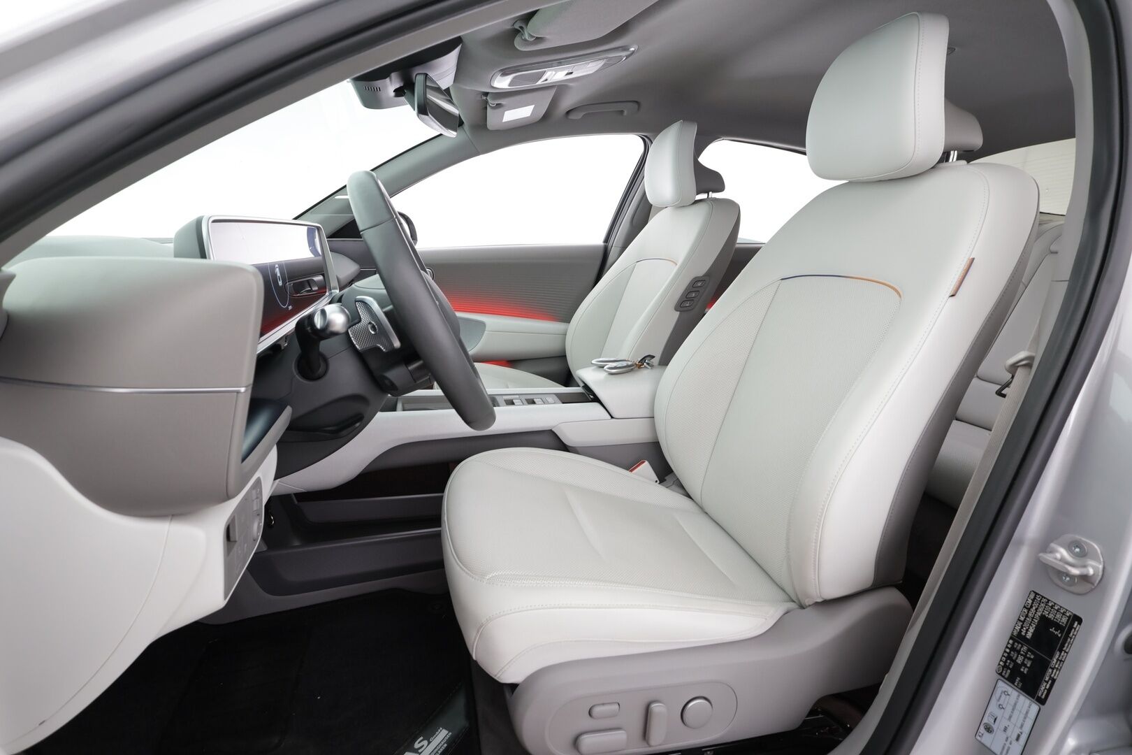 Hyundai IONIQ 6 2024 77 kWh 229 hv Ultimate - ACC | ILP | HUD | 360° | Ilm. relax nahat | Muistipenkki | BOSE | Matrix | HDA | BSM | V2L | Keyless | Ambient | Lämm. ratti | Merkkihuollettu | ALV |