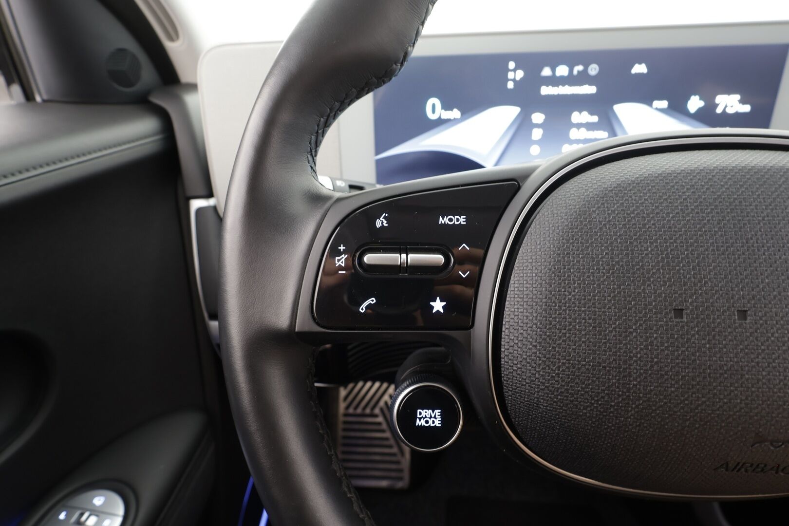 Hyundai IONIQ 5 2022 73 kWh 305 hv AWD Premium - | ILP | Bose | ACC | 360 | Ilmastoidut-penkit | HUD | LED | Navi | Kaistavahti | Katveavustin | Keyless | Merkkihuollot | 