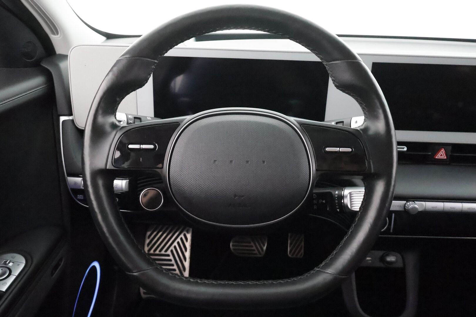 Hyundai IONIQ 5 2021 73 kWh 305 hv AWD Premium - | ACC | ILP | Koukku | HUD | 360° | BOSE | Ilm. relax nahat | Muistipenkki | HDA | BSM | V2L | Lämm. ratti | Merkkihuollot 