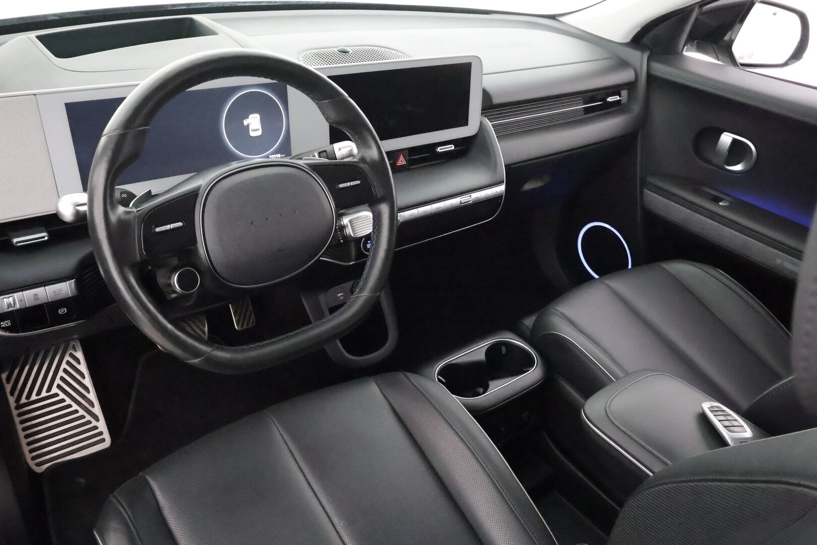 Hyundai IONIQ 5 2021 73 kWh 305 hv AWD Premium - | ACC | ILP | Koukku | HUD | 360° | BOSE | Ilm. relax nahat | Muistipenkki | HDA | BSM | V2L | Lämm. ratti | Merkkihuollot 