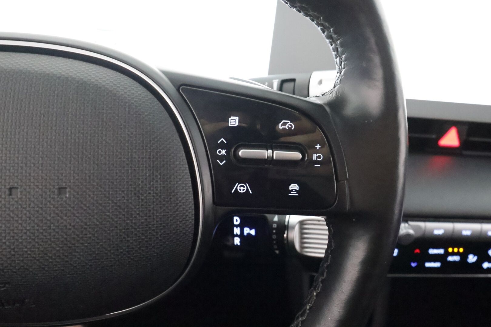 Hyundai IONIQ 5 2021 73 kWh 305 hv AWD Premium - | ACC | ILP | Koukku | HUD | 360° | BOSE | Ilm. relax nahat | Muistipenkki | HDA | BSM | V2L | Lämm. ratti | Merkkihuollot 