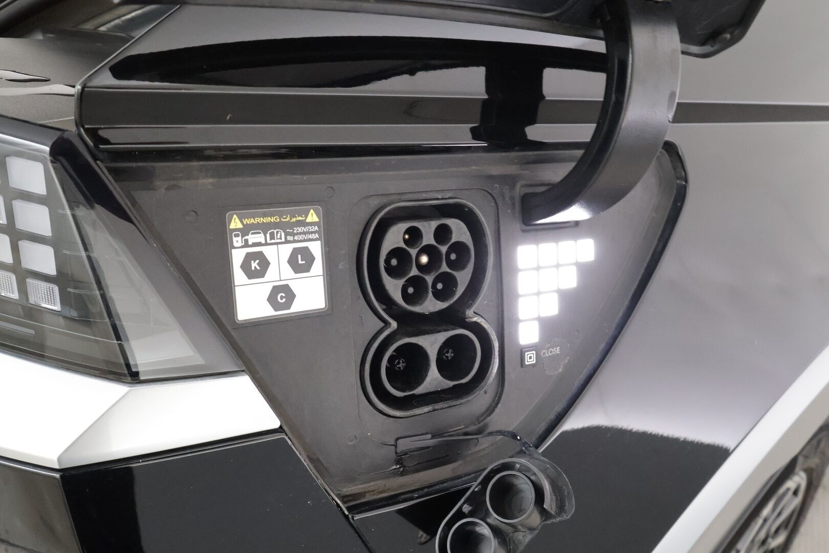 Hyundai IONIQ 5 2021 73 kWh 305 hv AWD Premium - | ACC | ILP | Koukku | HUD | 360° | BOSE | Ilm. relax nahat | Muistipenkki | HDA | BSM | V2L | Lämm. ratti | Merkkihuollot 