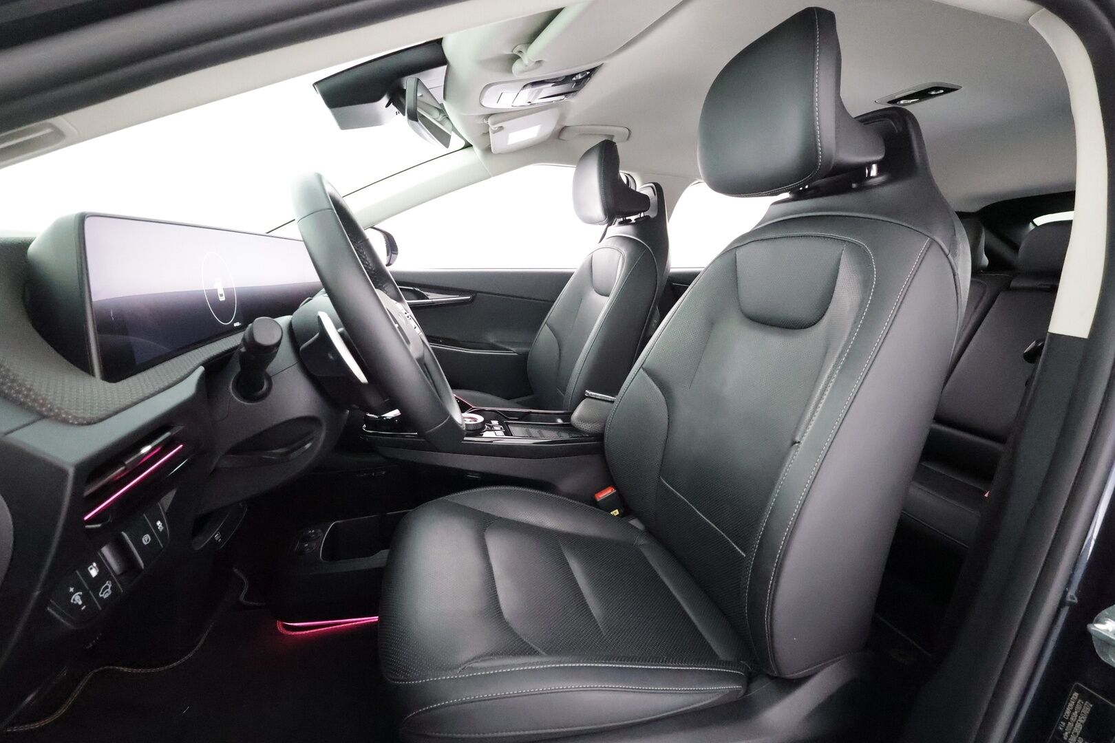 Kia EV6 2022 RWD 58 kWh 170 hv - | ACC | ILP | Koukku | Muistipenkki | Meridian Surround | 360-Kamera | Ilmastoidut Nahat | HUD | Widescreen | Apple&Android | 