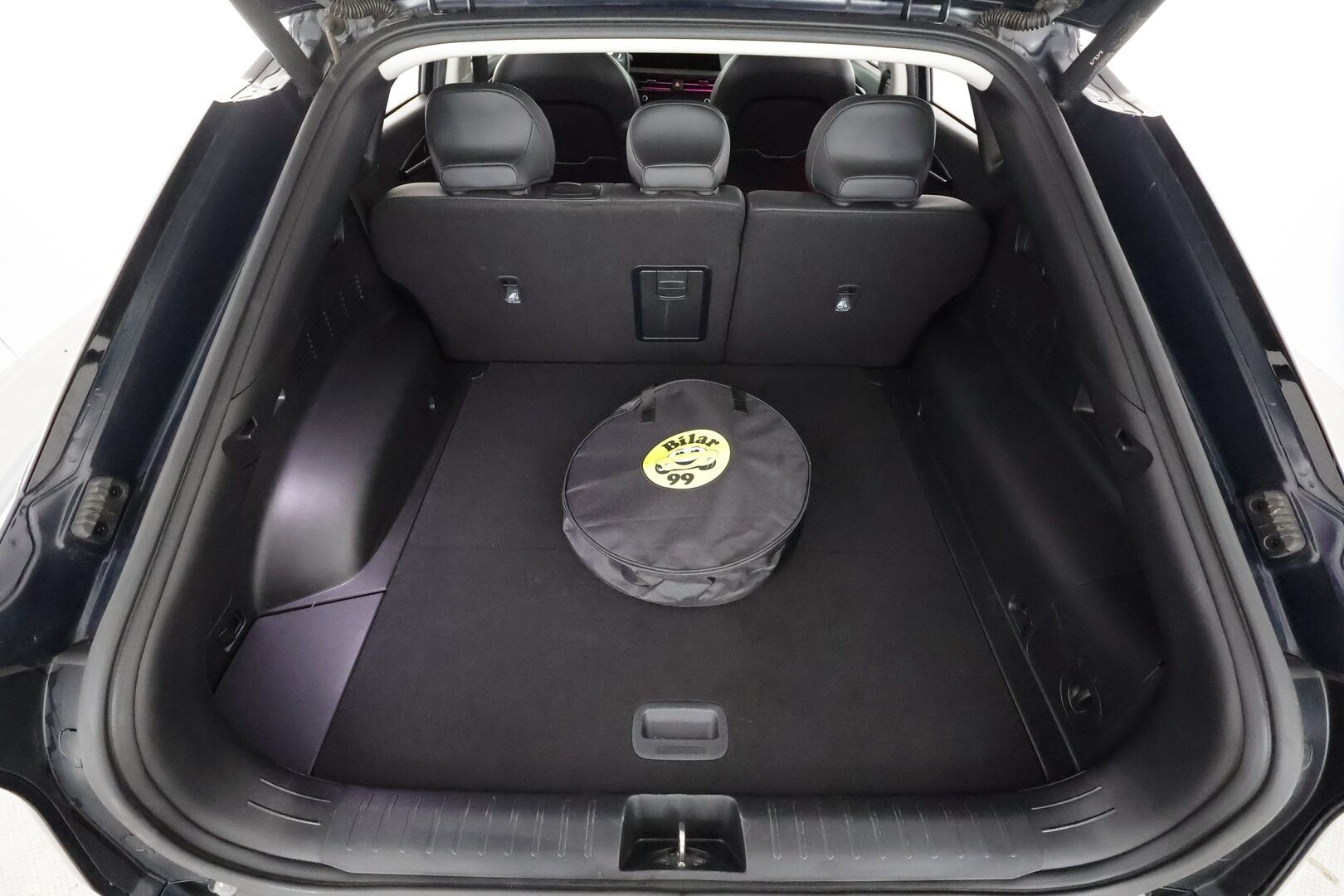 Kia EV6 2022 RWD 58 kWh 170 hv - | ACC | ILP | Koukku | Muistipenkki | Meridian Surround | 360-Kamera | Ilmastoidut Nahat | HUD | Widescreen | Apple&Android | 