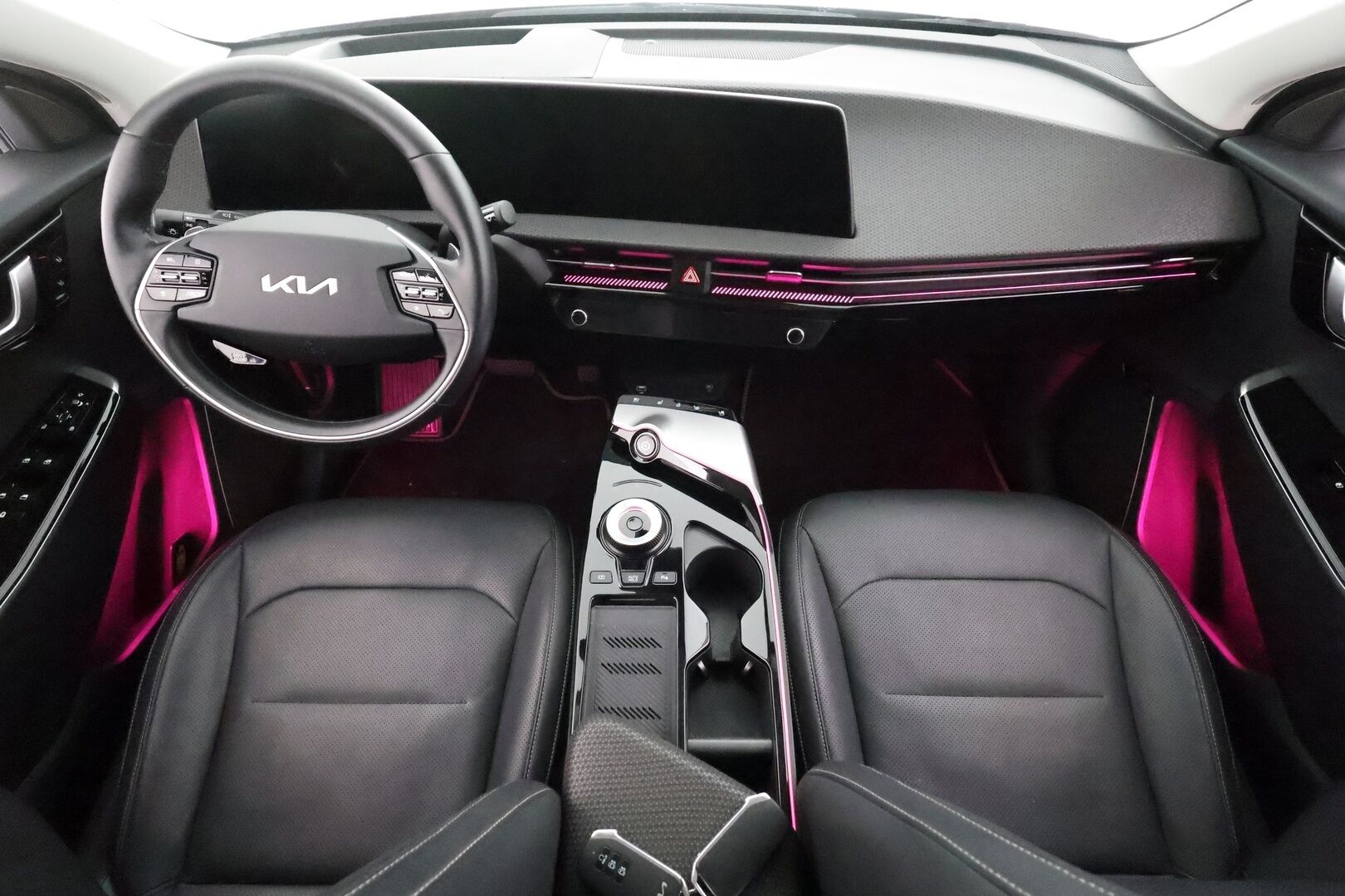 Kia EV6 2022 RWD 58 kWh 170 hv - | ACC | ILP | Koukku | Muistipenkki | Meridian Surround | 360-Kamera | Ilmastoidut Nahat | HUD | Widescreen | Apple&Android | 